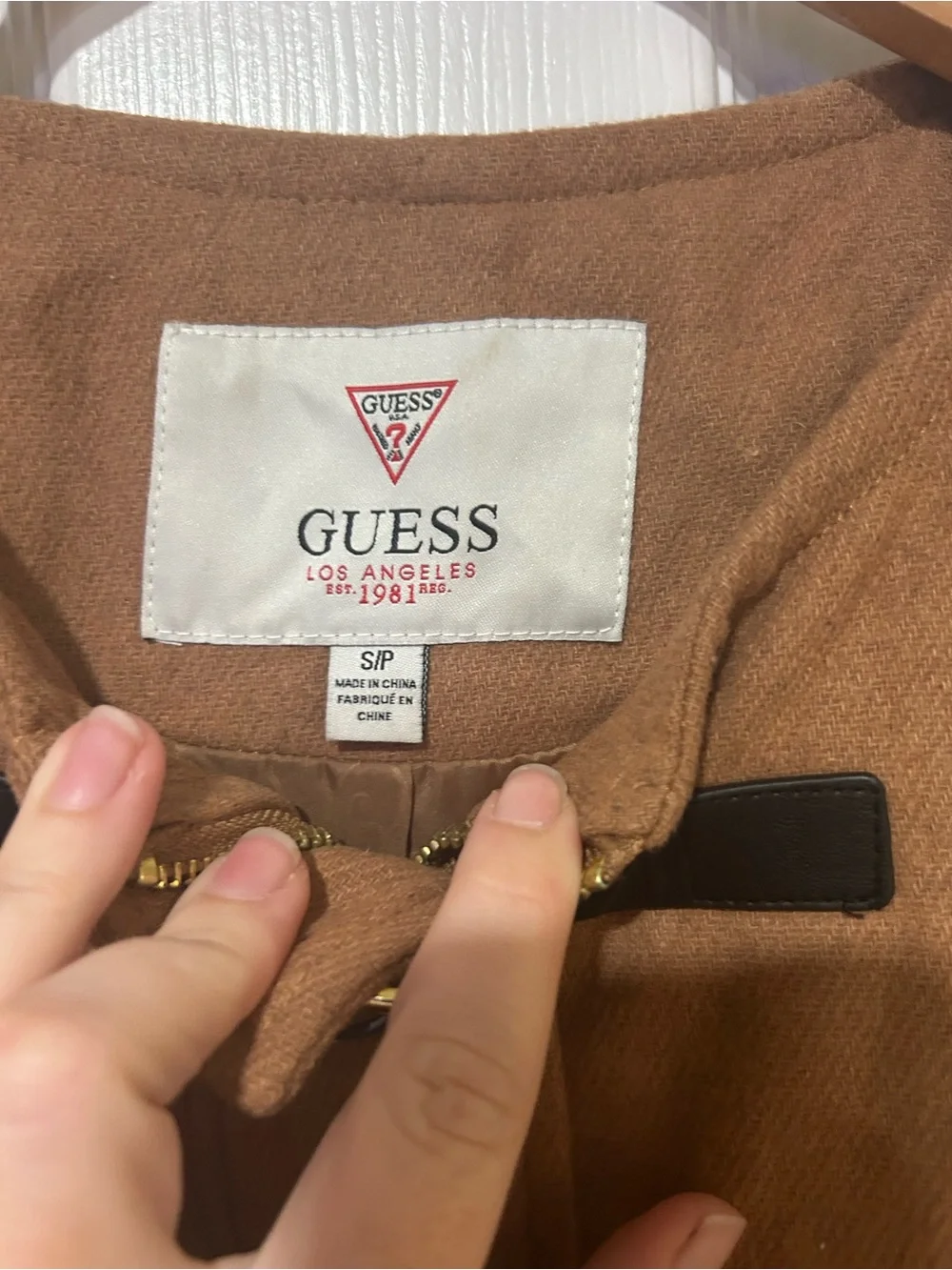 GUESS Camel Buckle Toggle Coat Jacket Small Wool Blend Preppy Quiet Luxury Chic